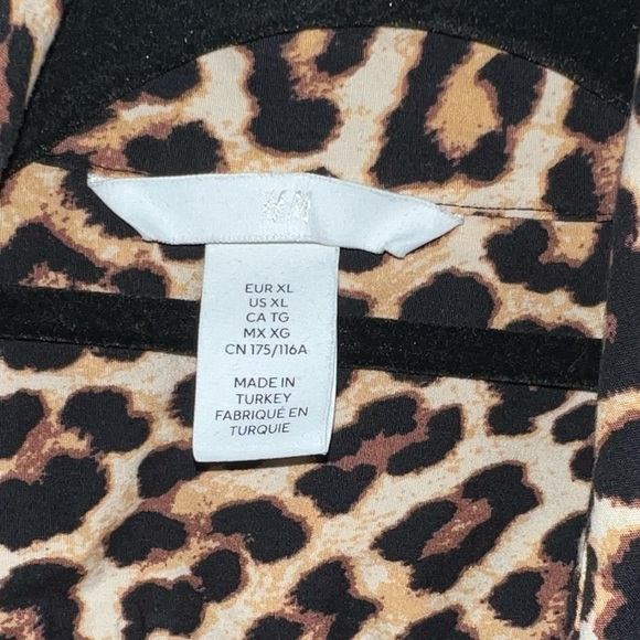 H&M Leopard Print Button Down Shirt - Picture 6 of 17